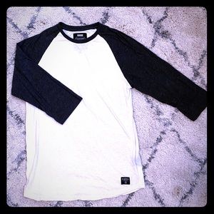Men’s color blocked baseball tee